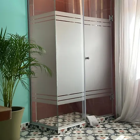 The Maroon Bottle Luxury 4*