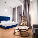 Hotel The Maroon Bottle