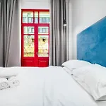 Hotel The Maroon Bottle 4*