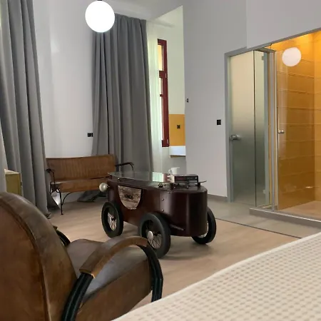 The Maroon Bottle Luxury Hotel apartamentowy Saloniki