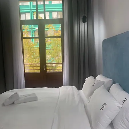 The Maroon Bottle Luxury Hotel apartamentowy 4*