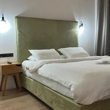 The Maroon Bottle Luxury Apart-hotel Tessalónica