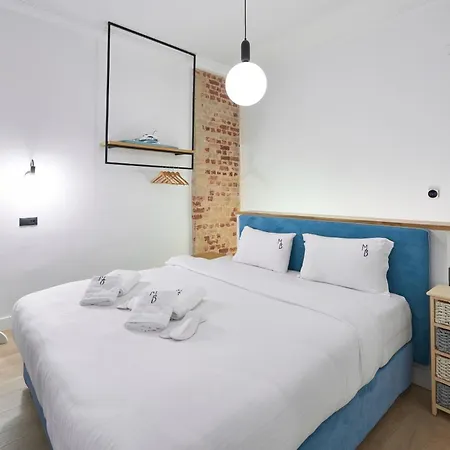 The Maroon Bottle Hotel 4*