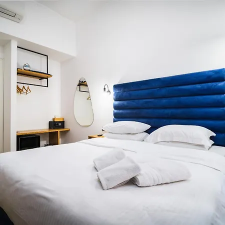 The Maroon Bottle Hotel 4*