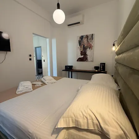 The Maroon Bottle Hotel Thessaloniki