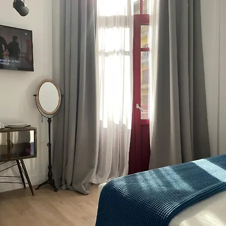 아파트호텔 The Maroon Bottle Luxury 테살로니키