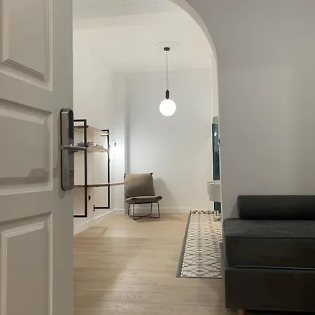 The Maroon Bottle Luxury