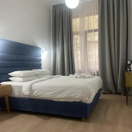 Aparthotel The Maroon Bottle Luxury 4*