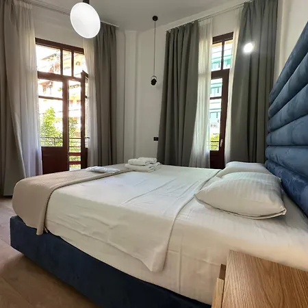 Aparthotel The Maroon Bottle Luxury 4*