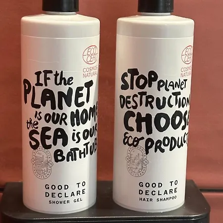 The Maroon Bottle Luxury