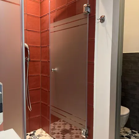 아파트호텔 The Maroon Bottle Luxury 테살로니키