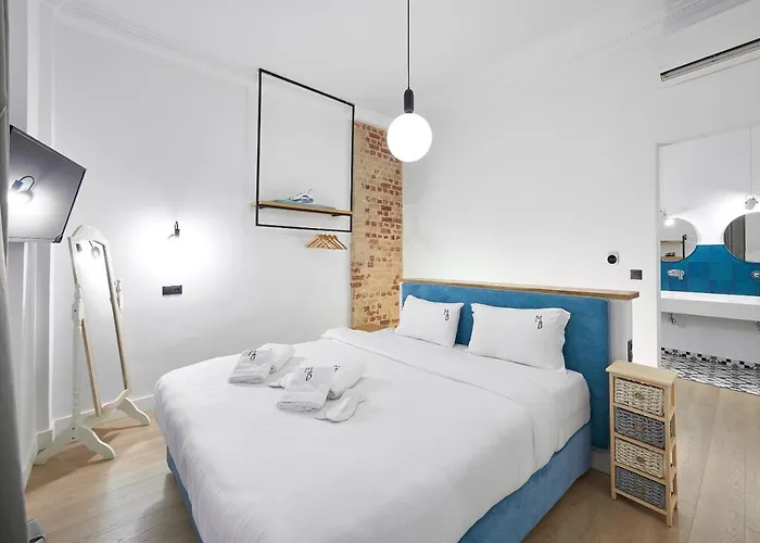 Hotel The Maroon Bottle Salonic