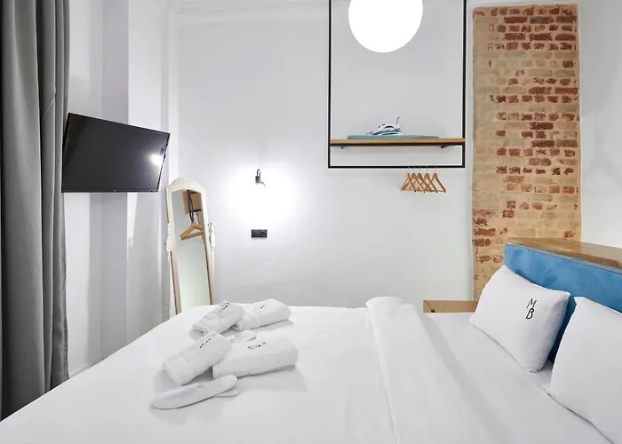 Hotel The Maroon Bottle