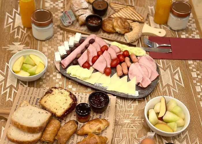 Hotel The Maroon Bottle Salonic