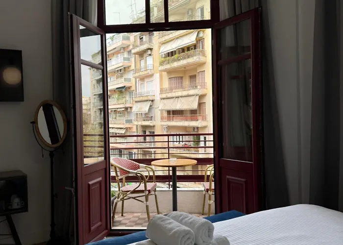 The Maroon Bottle Hotel 4*