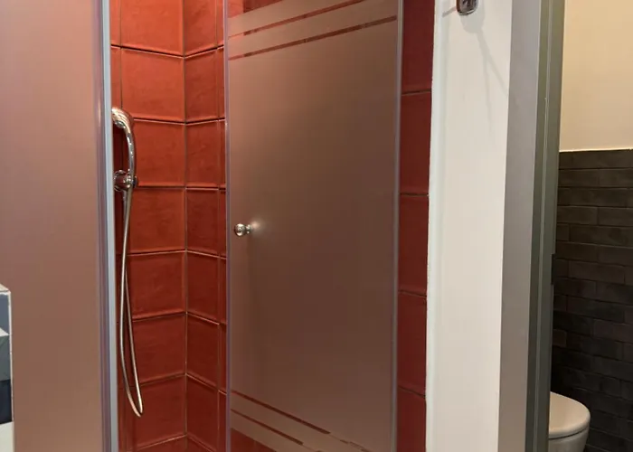 Hotel The Maroon Bottle Salonic