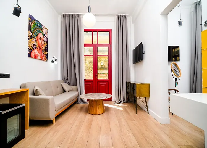 The Maroon Bottle Hotel Soluň